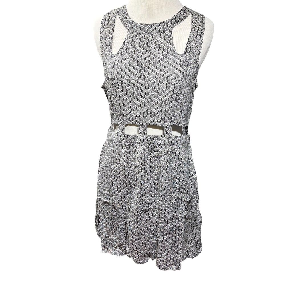 Divided by H&M Black White Cutout Dress Size 12 S Arrow Pattern Mini